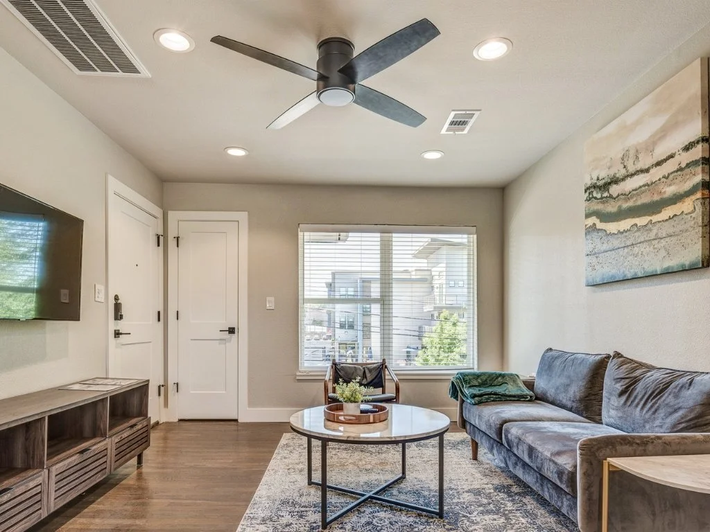 Sunlit renovated White Rock Views living room
